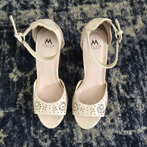 Madison by Shoedazzle Heels Size 8 - Picture 4 of 4